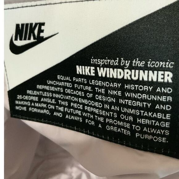 Nike Windrunner Therma Fit Puffer Vest Coat Women Size Medium Warm Winter NWT - Picture 14 of 16